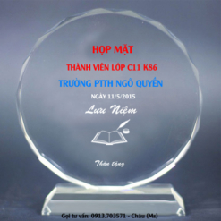 Kỷ niệm chương họp lớp giá rẻ
