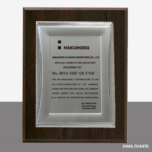 Bảng vinh danh màu bạc 23cm x 28cm
