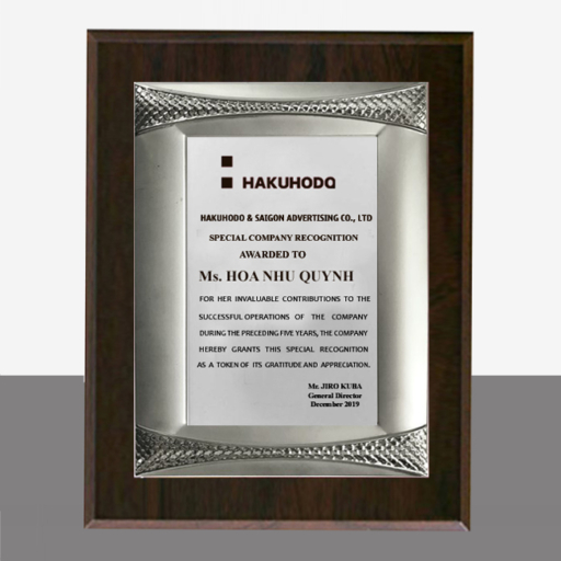 Bảng vinh danh nhân viên