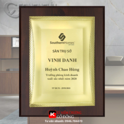 Alternative view of Bảng vinh danh nhân viên cao cấp