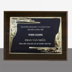Bảng vinh danh sự cống hiến