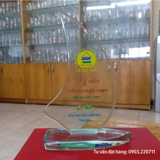 Kỷ niệm chương tốt nghiệp