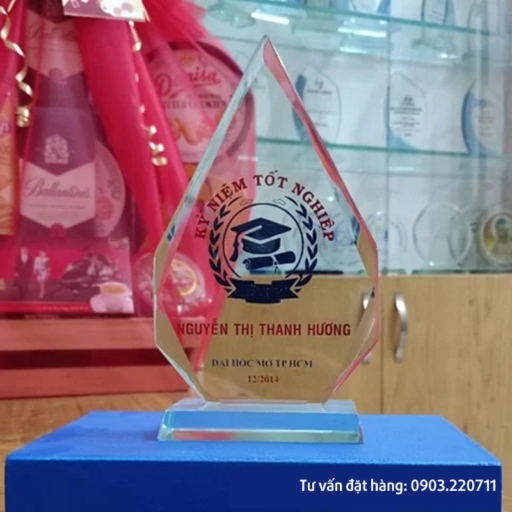 Kỷ niệm chương ngày tốt nghiệp