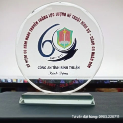 Kỷ niệm chương tặng ngày truyền thống