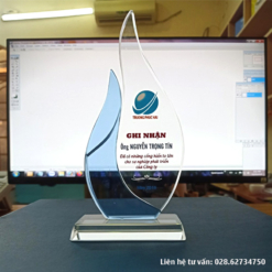 Alternative view of Kỷ niệm chương tri ân 5 năm cống hiến