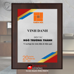 Alternative view of Bảng vinh danh doanh nghiệp bạch kim