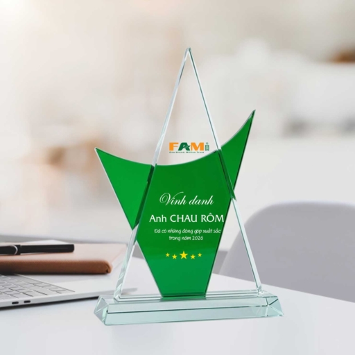 Kỷ niệm chương vinh danh đóng góp xuất sắc cho doanh nghiệp