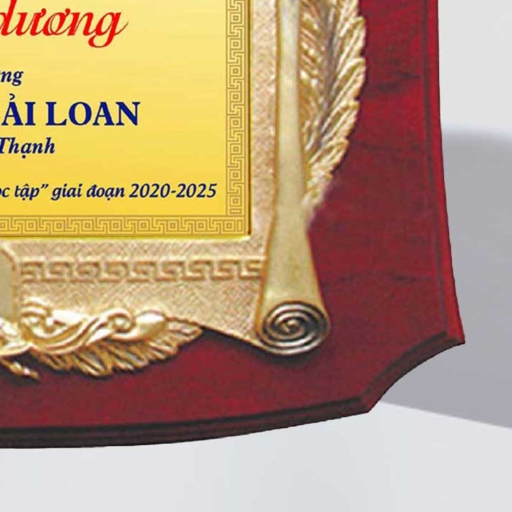 Alternative view of Kỷ niệm niệm chương gỗ tuyên dương điển hình gia đình học tập
